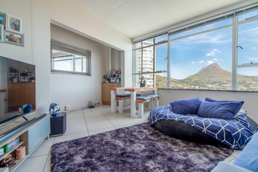 2 Bedroom Property for Sale in Vredehoek Western Cape